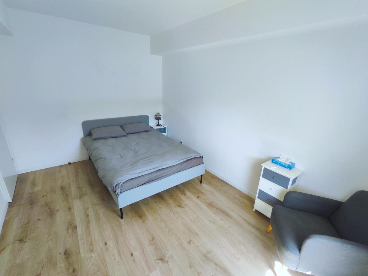 איברי-סור-סיין Cozy Sunshine Apartment With Balcony 4 Persons Max מראה חיצוני תמונה